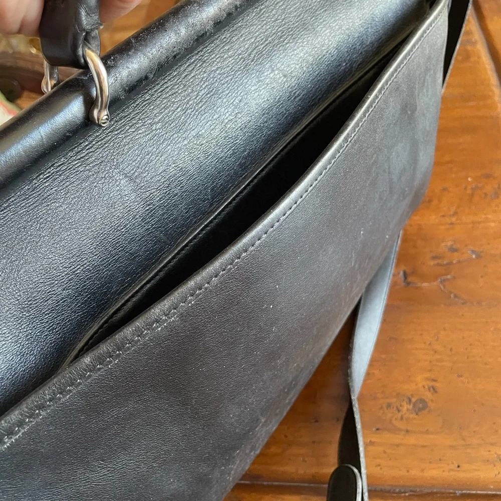 Vintage COACH leather messenger bag